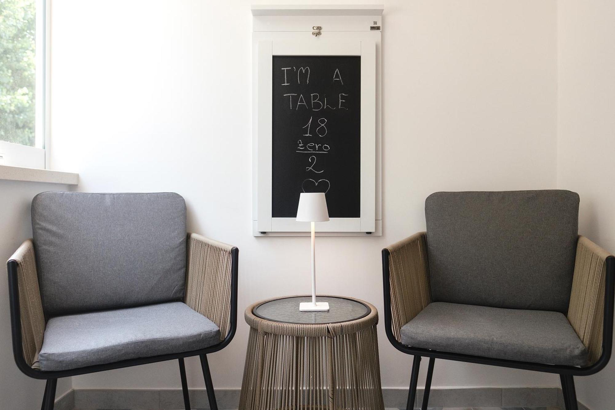 18Zero2 Luxury Rooms Бари Екстериор снимка